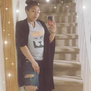 Meet your Posher, Desiree'